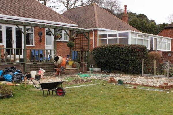 Understand the importance of boundary walls New Milton contact Jason edworthy party wall surveyors today!